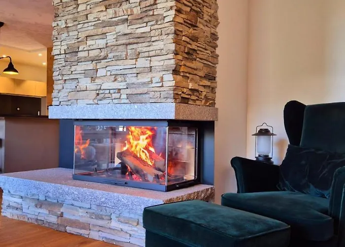 Les Flambeaux - With Panoramic View Daire *