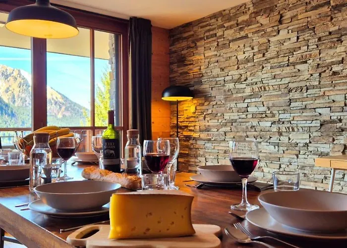 Les Flambeaux - With Panoramic View Châtel